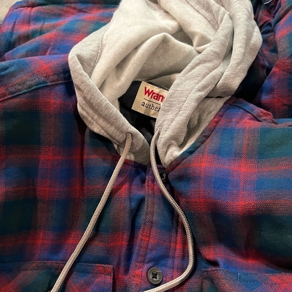Wrangler authentic hoodie plaid flannel blanket lined shacket size Medium NWT - Picture 9 of 11
